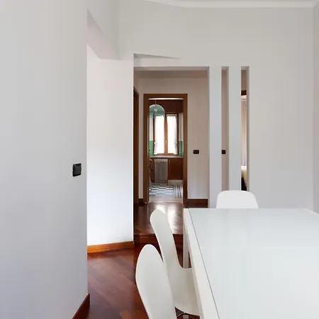 Sondrio M3 - Spacious With Balcony! Apartamento