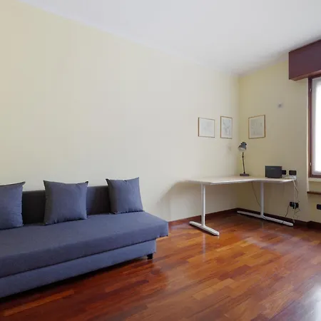Apartamento Sondrio M3 - Spacious With Balcony! *