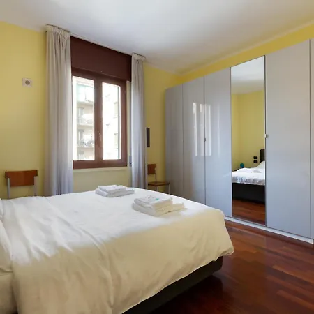 Sondrio M3 - Spacious With Balcony! Lejlighed Milano