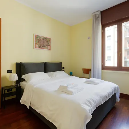 Sondrio M3 - Spacious With Balcony! Lejlighed